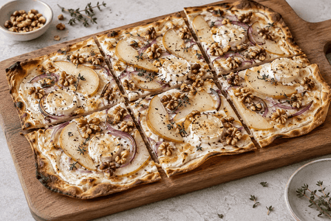 Flammkuchen mit Birne, Ziegenkäse und Walnüssen - Lilienthal Weine